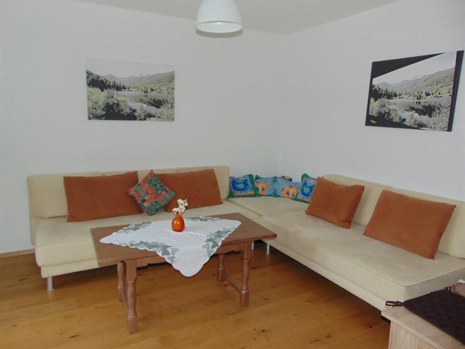 Künstler Ap. 1 Wohnraum