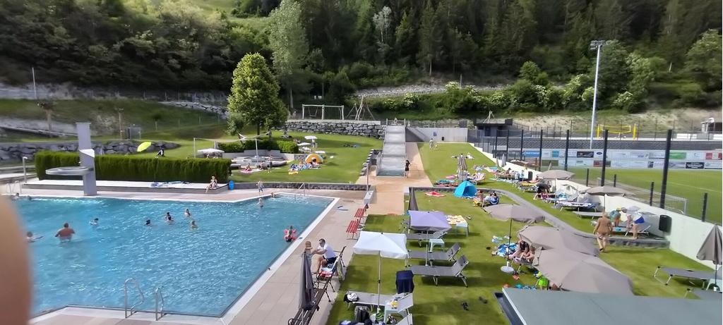 Schwimmbad2_Reinhold Gigele.jpg