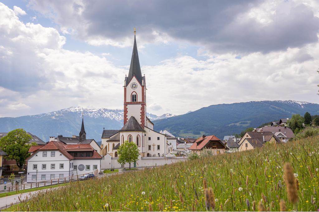 Wallfahrts- u. Stille Nacht Basilika