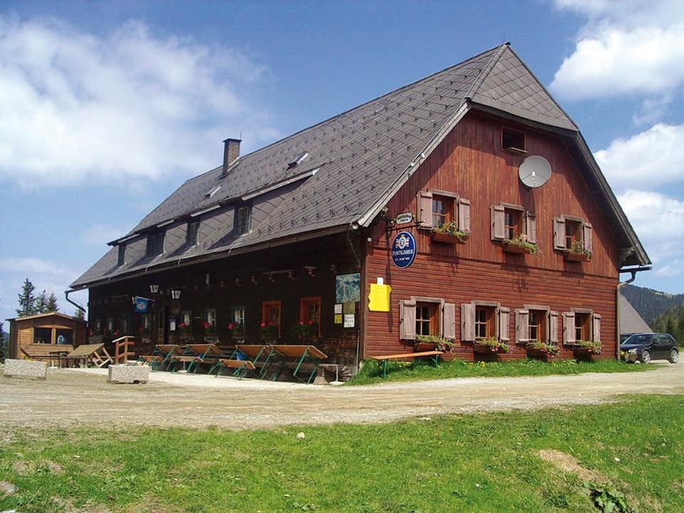 Salzstieglhaus im Sommer_Außenansicht