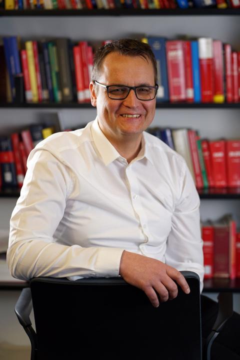 Dr. Ulrich WILLI
