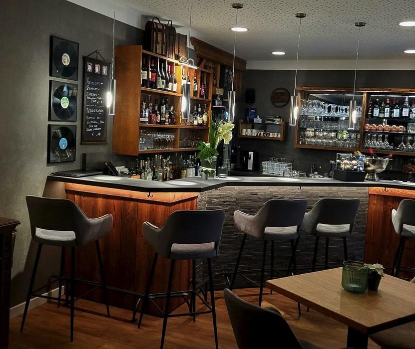 LOUNGE BAR WINE & more „ZUM TONY“