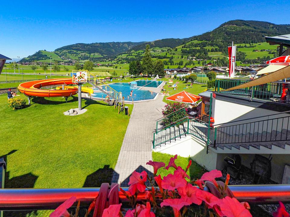Badespaß im Hinkelsteinbad