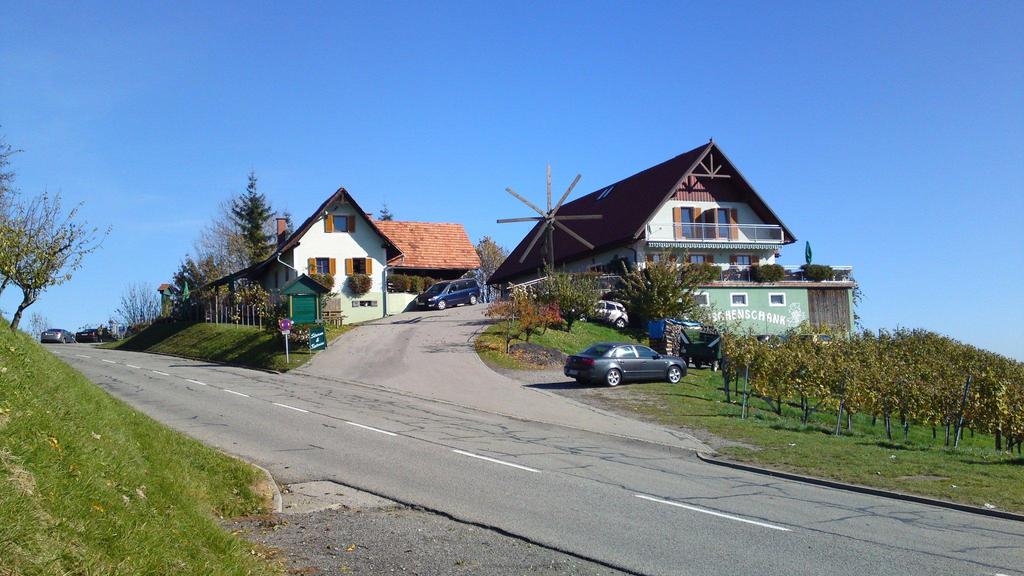 Weingut Tschermoneg_