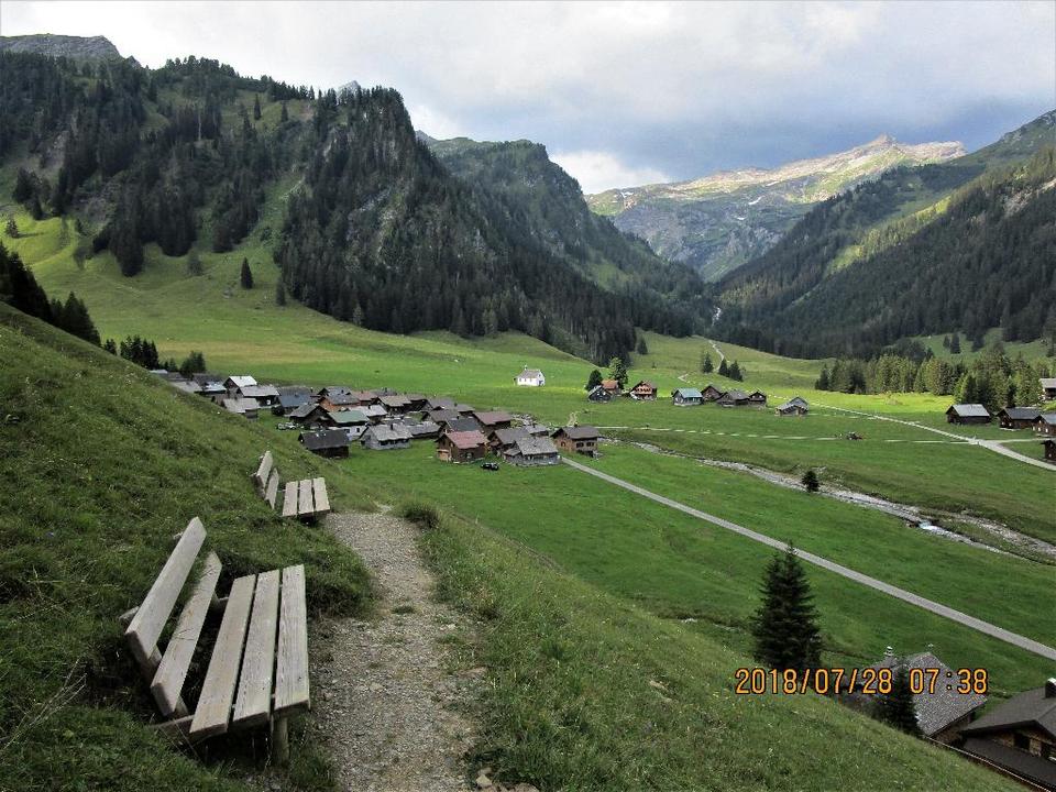 Blick auf den Nenzinger Himmel beim Aufstieg zur Setschalpe