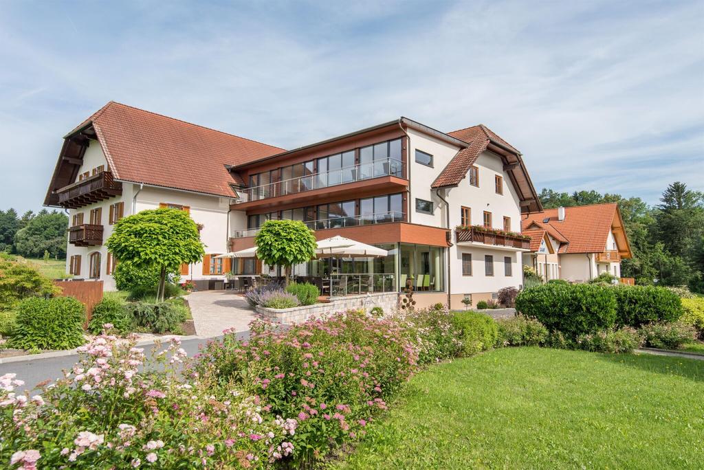 Restaurant Gruber_Hausansicht_Oststeiermark