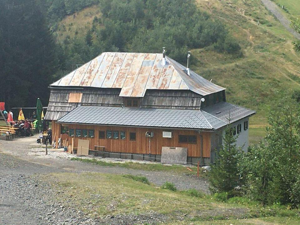 Dreiländereckhütte mit Zubau