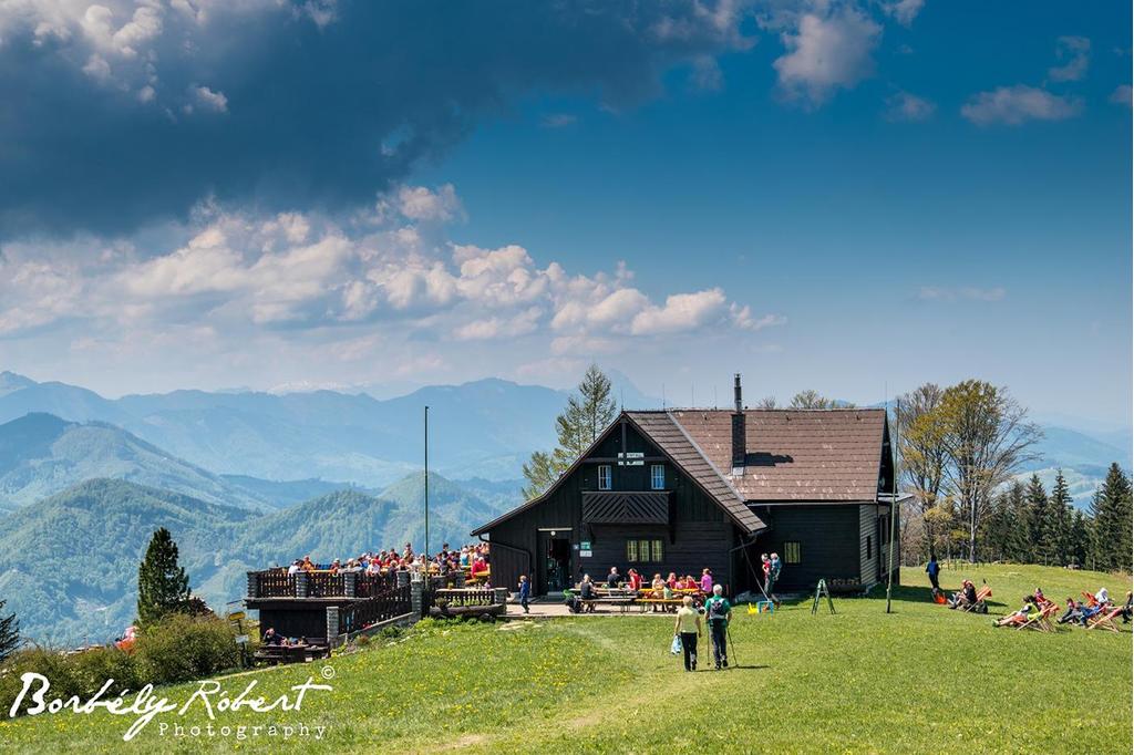 5a65c9623a14f_Grünburger_Hütte_neu_(c)Foytik_verkl