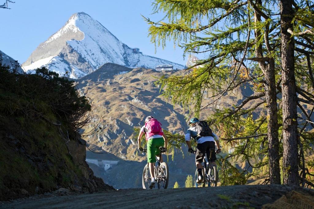 Landschaftlich einzigartige Uphill-Strecke zum Alpincenter am Kitzsteinhorn