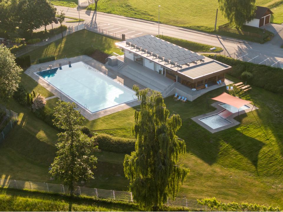 Drohnenaufnahme Freibad Schwarzenberg_1