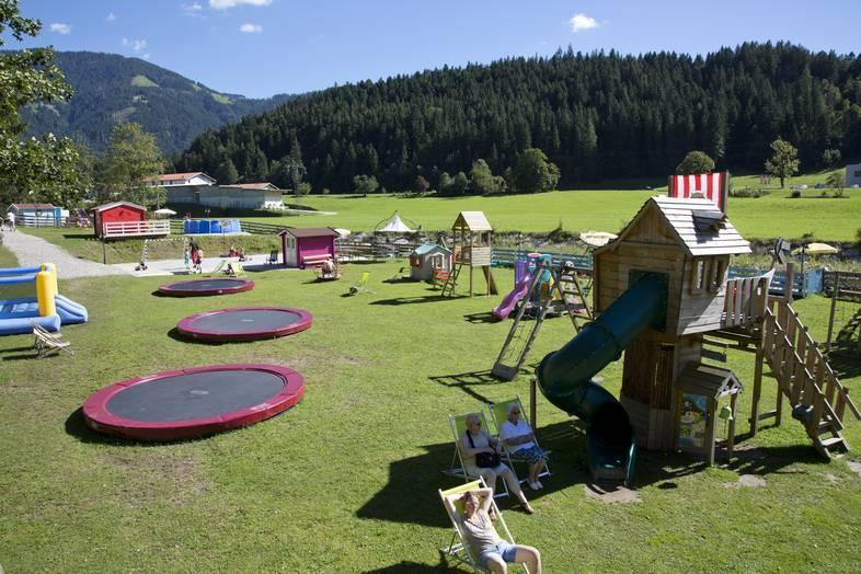Söll_Berghof Kinderspielplatz_Wilder Kaiser