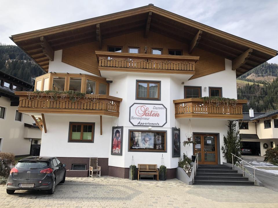 Der kleine Salon - außen