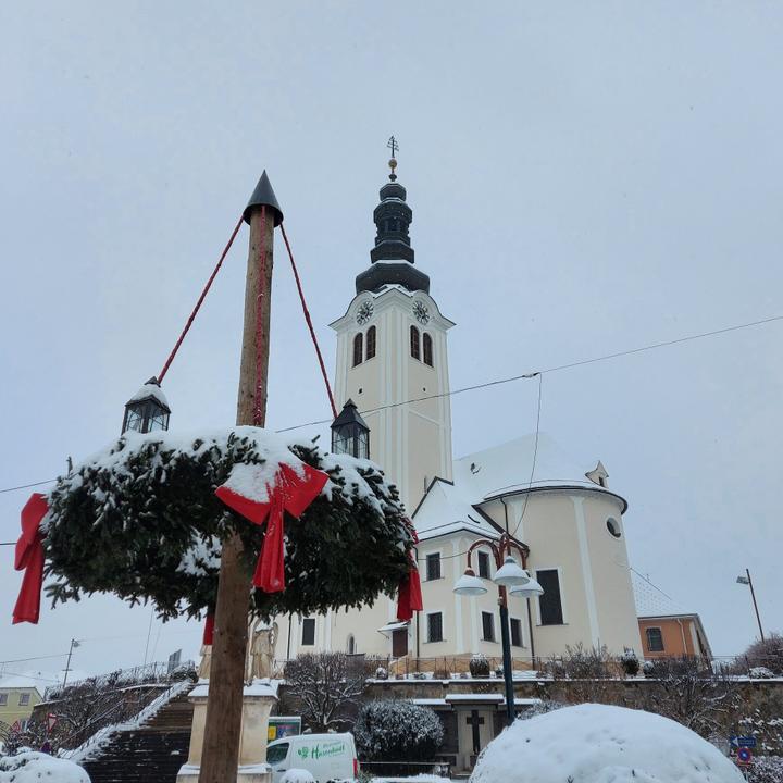 winterlicher Hauptplatz St. Ruprecht an der Raab, Oststeiermark