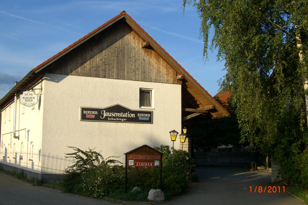 Außenansicht Jausenstation Schachinger Reichersberg