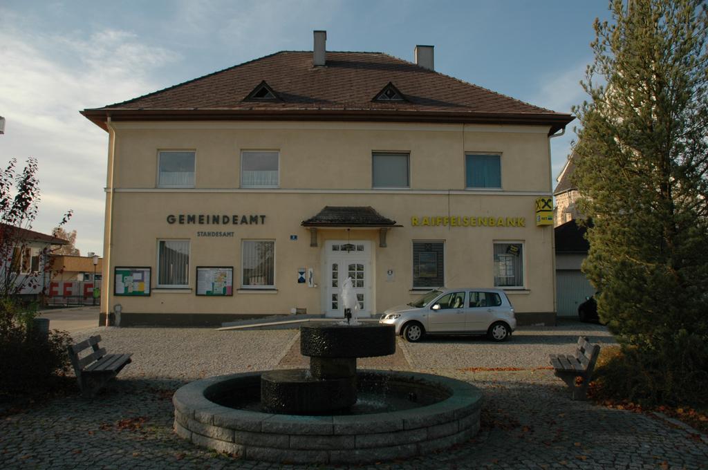 Mühlheim - Gemeindeamt.jpg