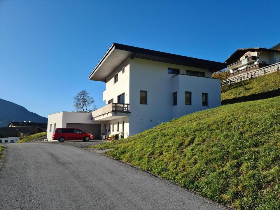 Apart Kathrin 1 So.jpg