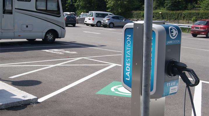 E-Tankstelle Parkplatz \"Kaiservilla\"