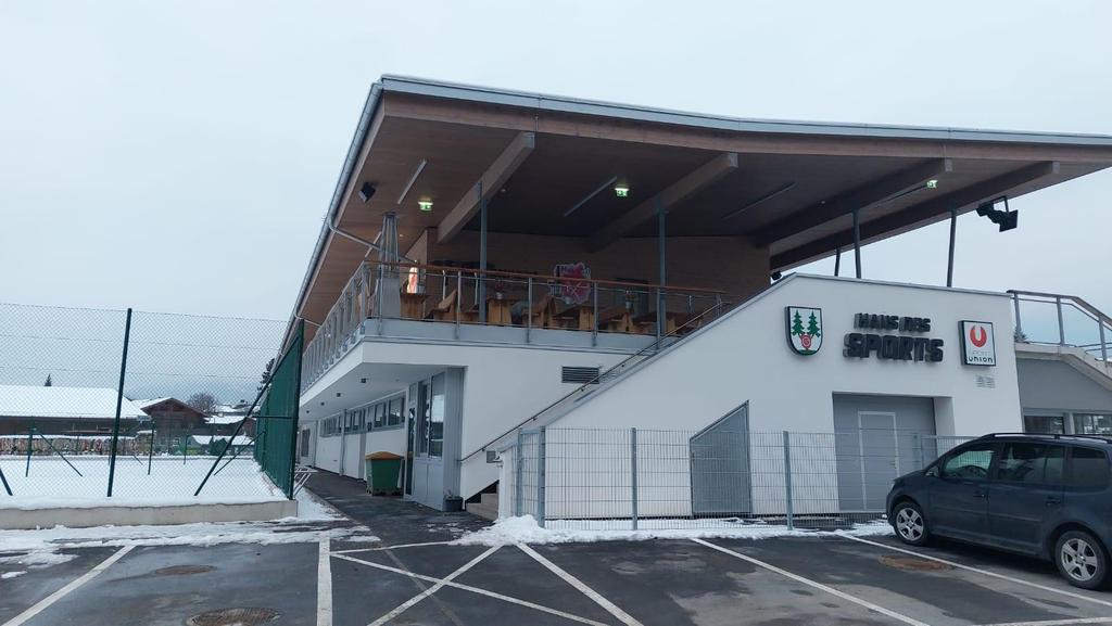 haus-des-sports-winter-parkplatz