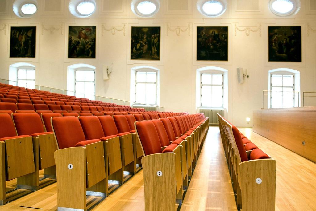 Große Universitätsaula, Seitenansicht