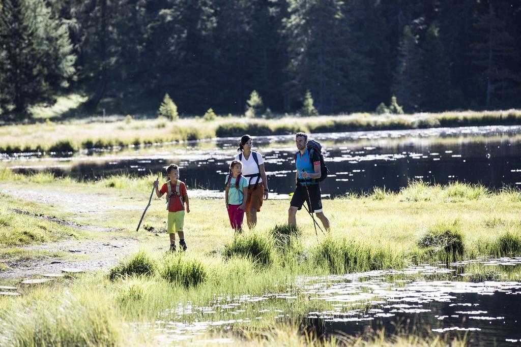 ©-TVB-Tiroler-Oberland-Nauders-Daniel-Zangerl-Wandern-Familie-Schwarzersee-2016 (79).jpg