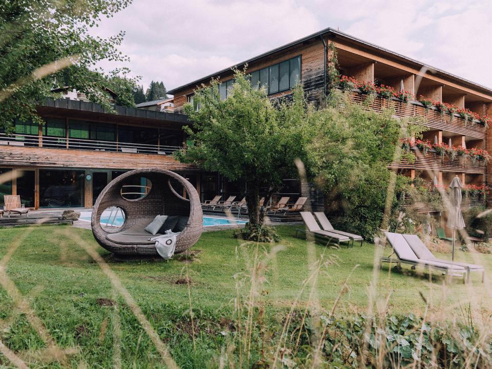 Naturhotel Chesa Valisa Garten AlpinSPA