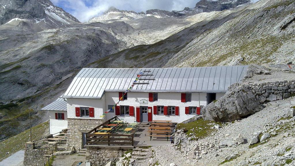 Knorrhütte