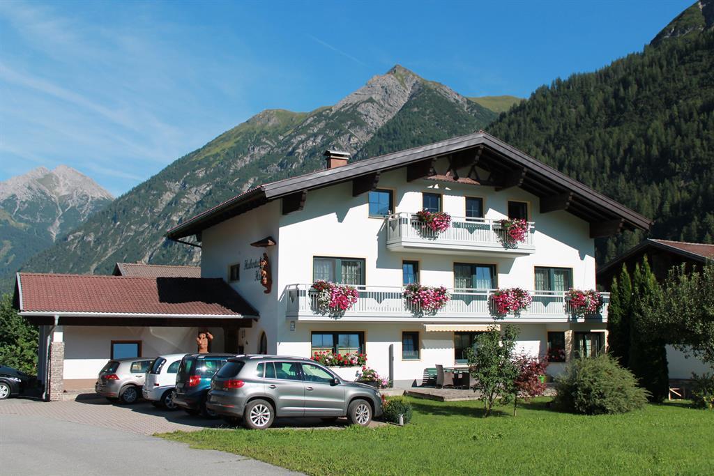 Pension Hubertushof - Holzgau - Sommer