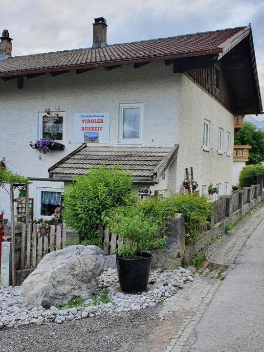 Hausansicht Ferienwohnung Tiroler Auszeit