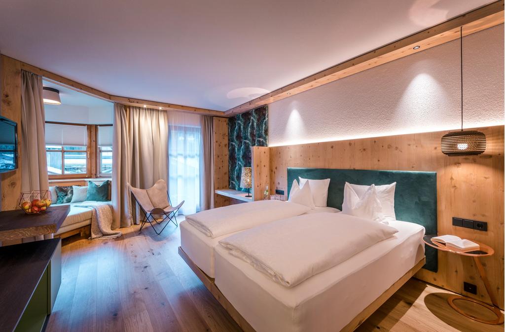 Room Pictures_Room_SUI SUP SUI M_0