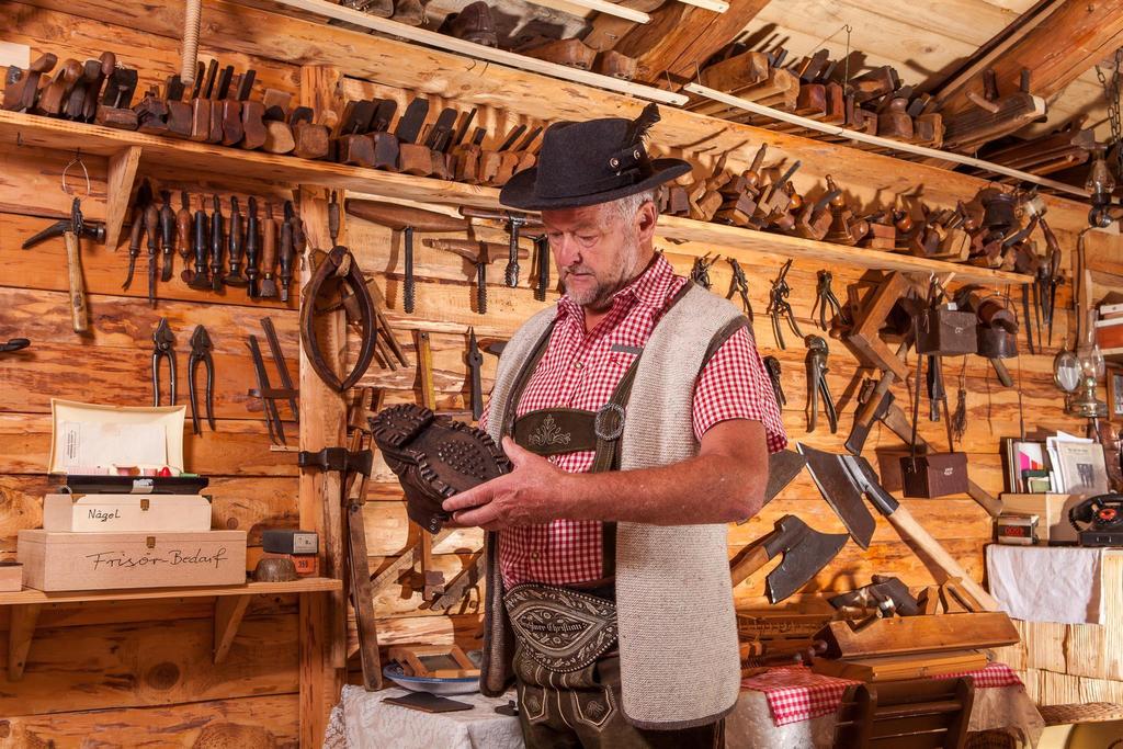 Inhaber_Werkzeugmuseum_Scheffau