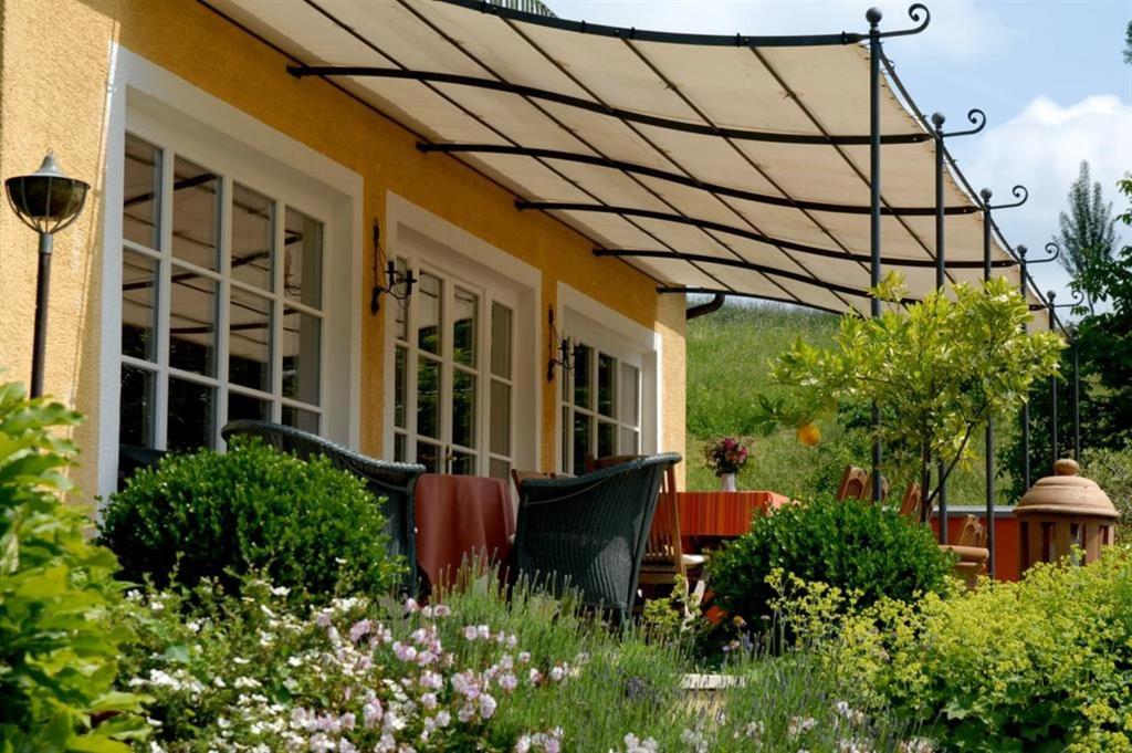 Weingut Tauss Terrasse