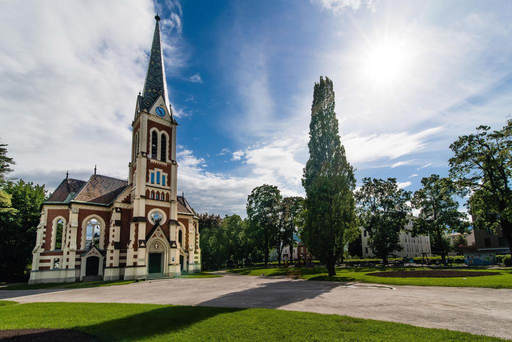 Evangelische Kirche im Stadtpark