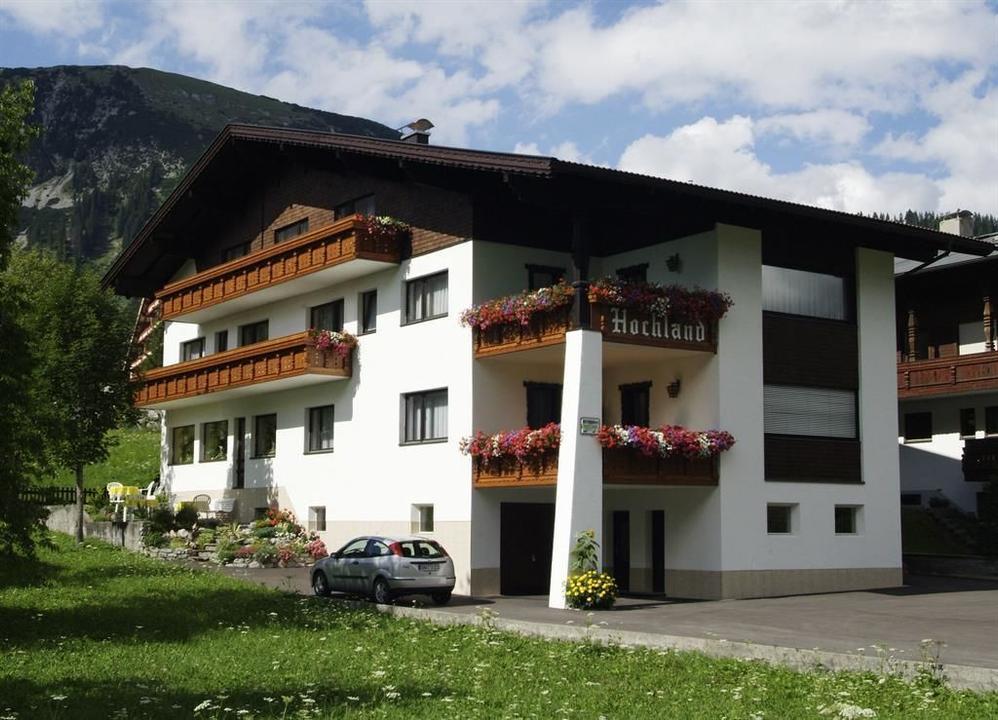 Haus Hochland Sommeransicht