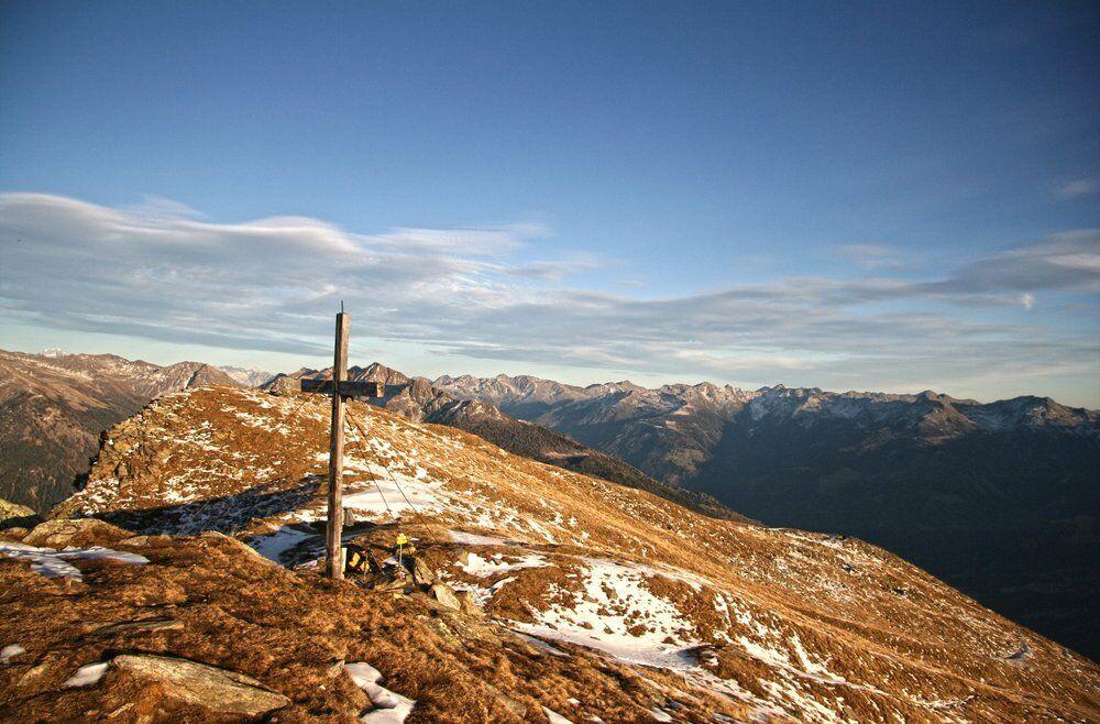 Der Weg ist das Ziel: Gipfelkreuz Strasskopf