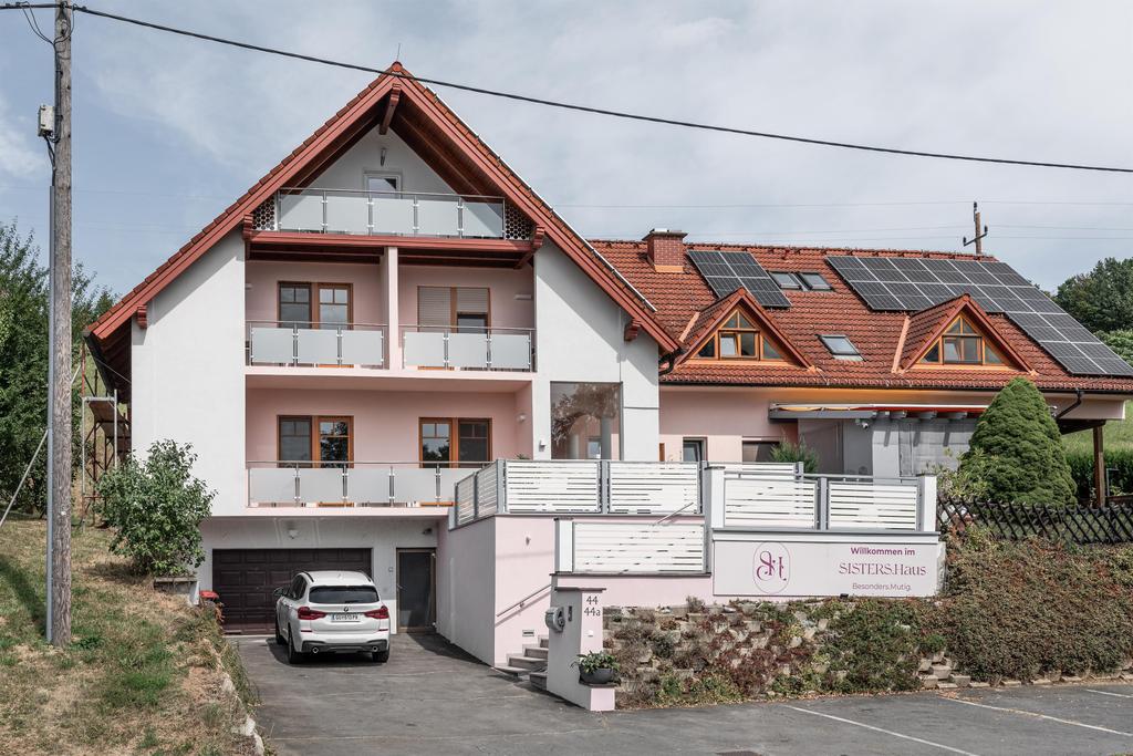 Ansicht Sisters.Haus Garni