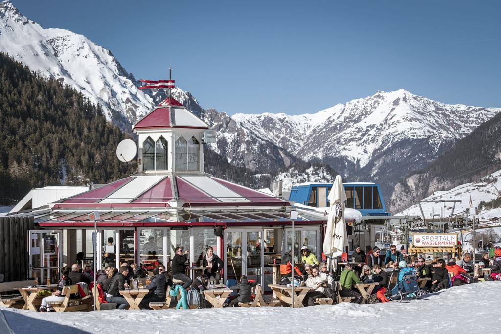 -tvb-tiroler-oberland-nauders-flo-albert-skifahren-billys-2019_3.jpg