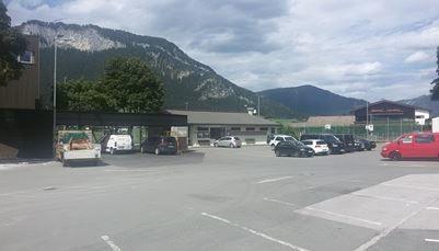 Koasa Stadion Parkplatz